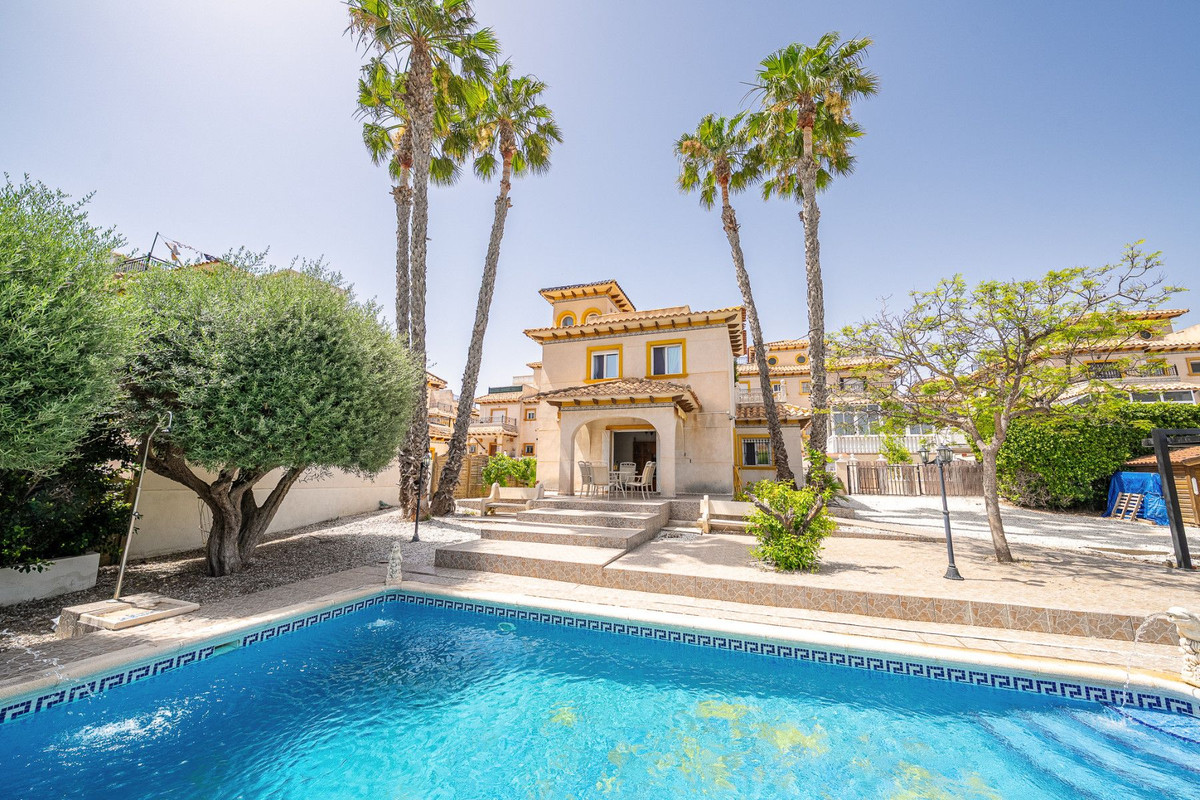 Huis te koop in Orihuela Costa | 3 slaapkamers H5497246