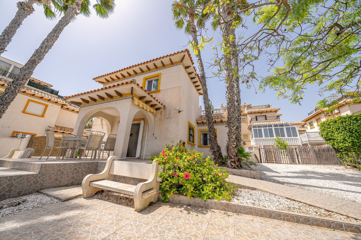 Huis te koop in Orihuela Costa | 3 slaapkamers H5497246