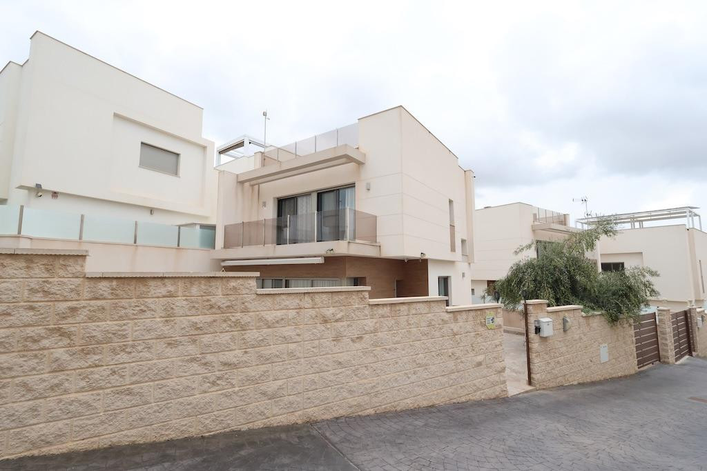 Huis te koop in Orihuela Costa | 3 slaapkamers H5517172