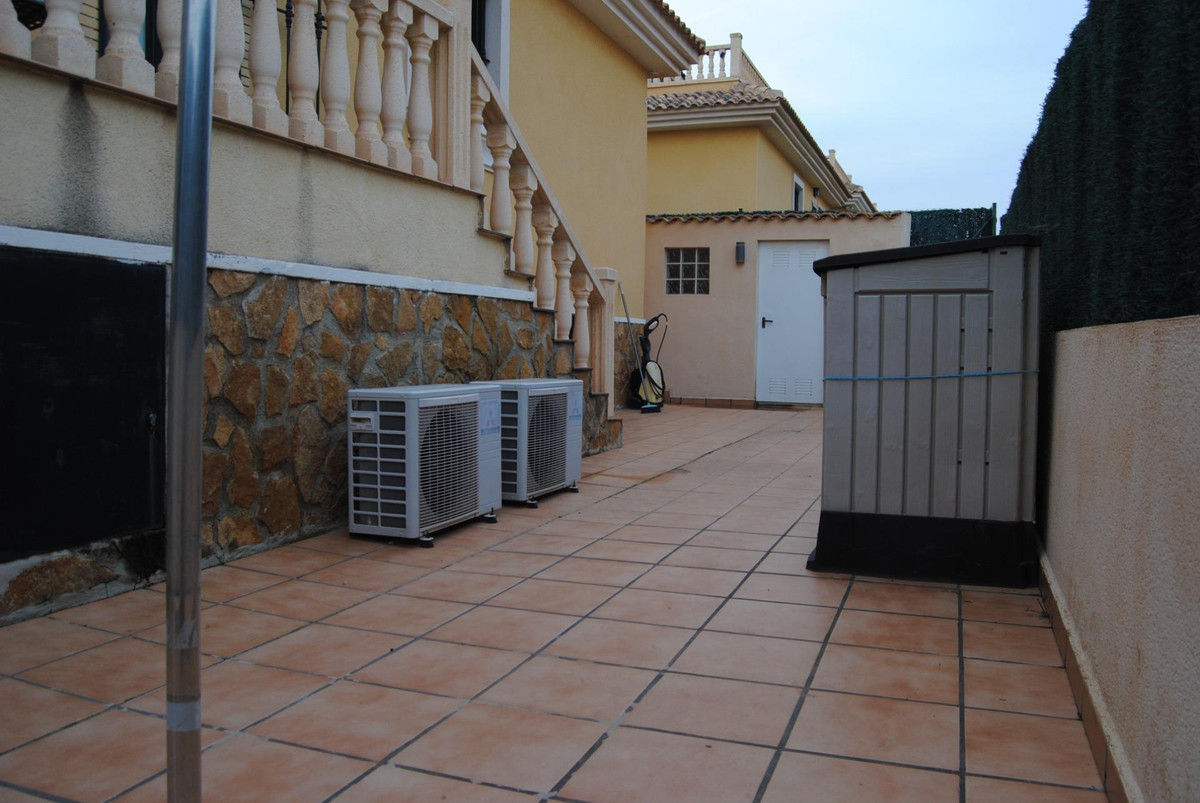 Huis te koop in Orihuela Costa | 4 slaapkamers H5520271