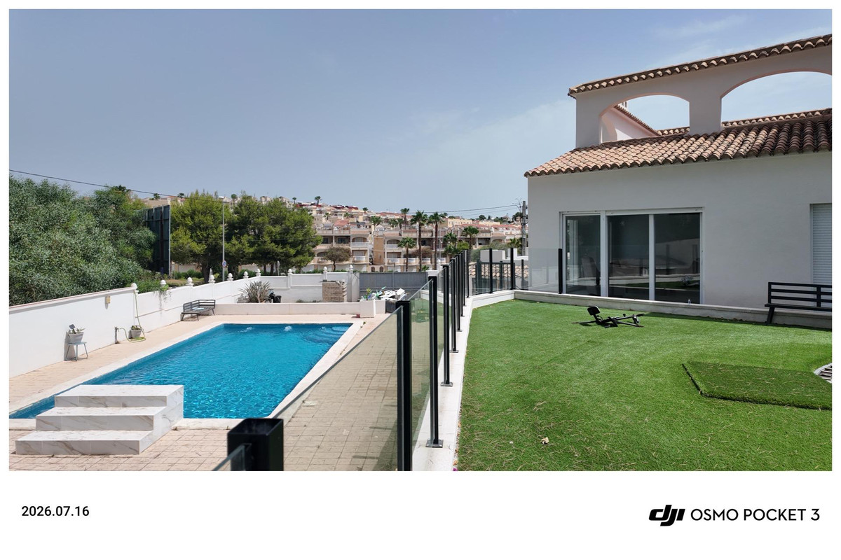 Huis te koop in Orihuela Costa | 6 slaapkamers H5520307