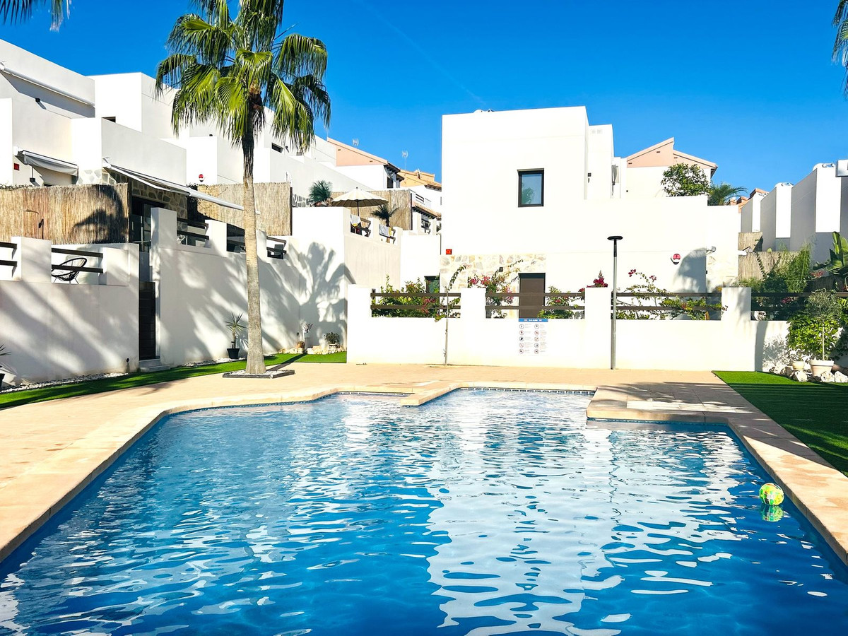 Huis te koop in Orihuela Costa | 4 slaapkamers H5527351