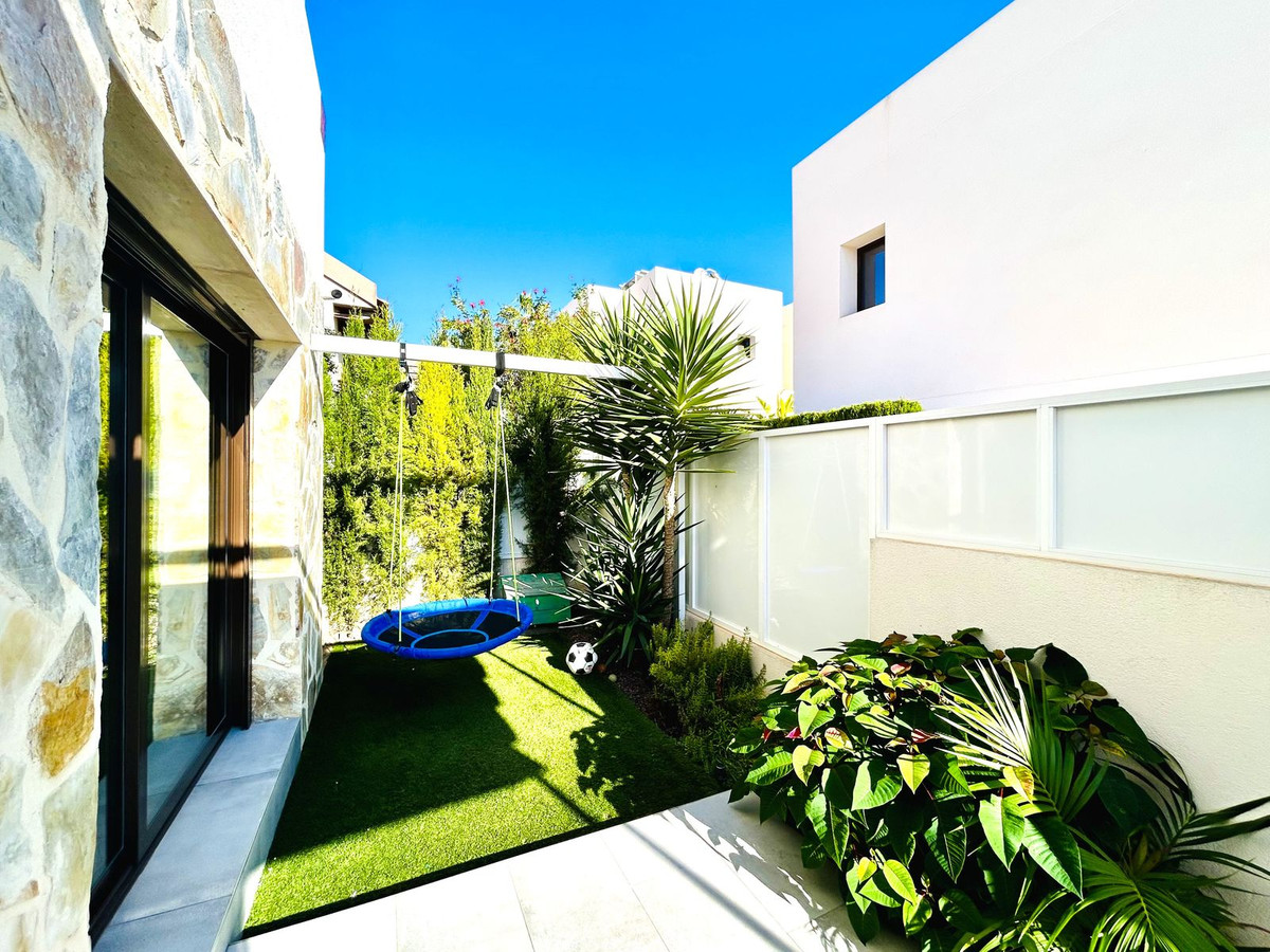 Huis te koop in Orihuela Costa | 4 slaapkamers H5527351