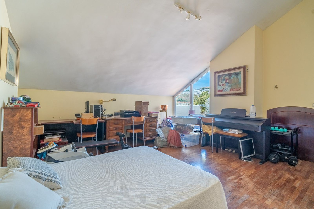 Property main view 33