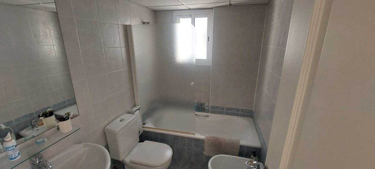 Semi-Vrijstaande Villa in Pedregalejo-12