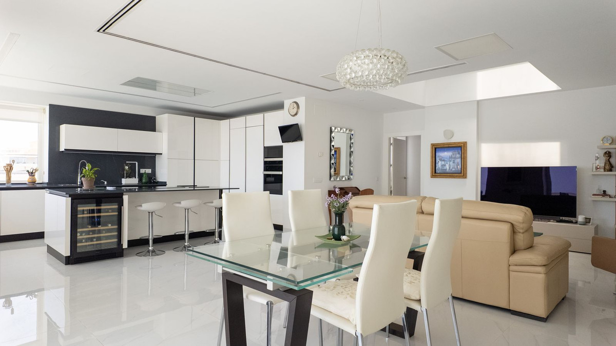 Huis te koop in Pedregalejo | 4 slaapkamers H5103964