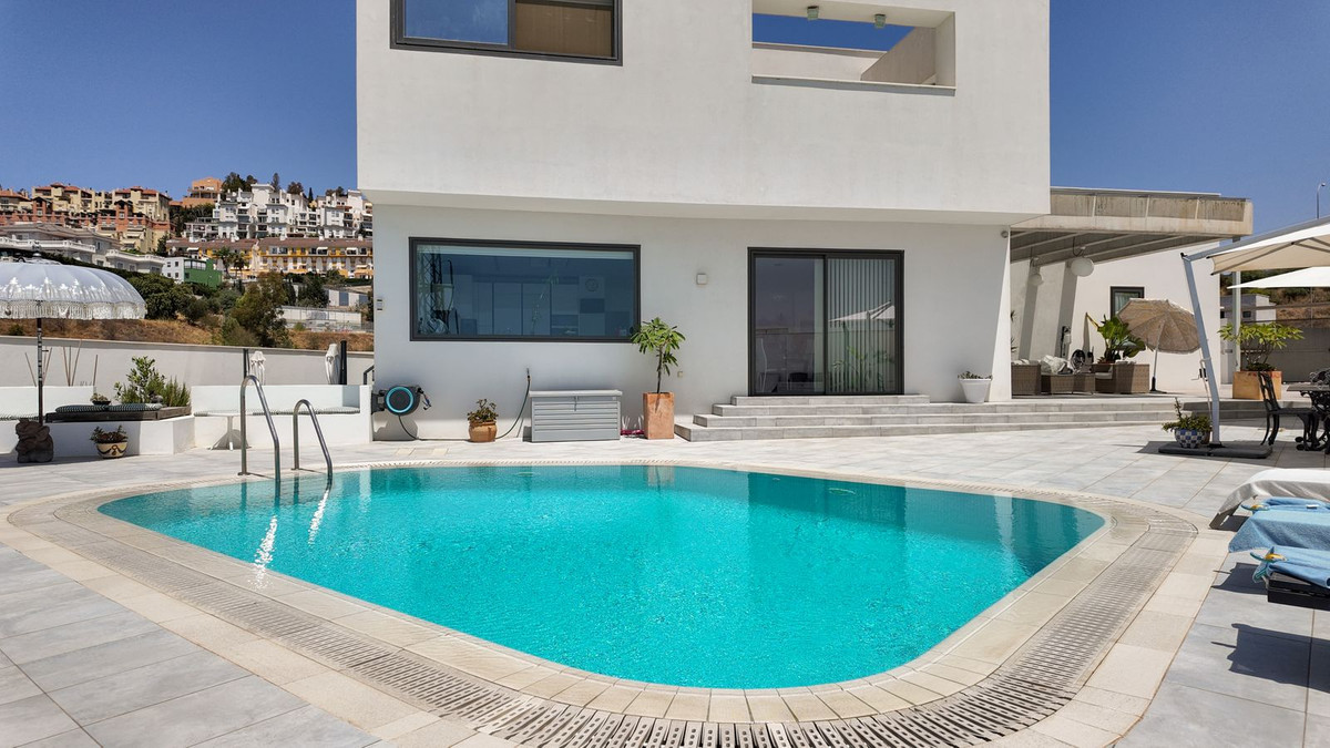 Huis te koop in Pedregalejo | 4 slaapkamers H5103964
