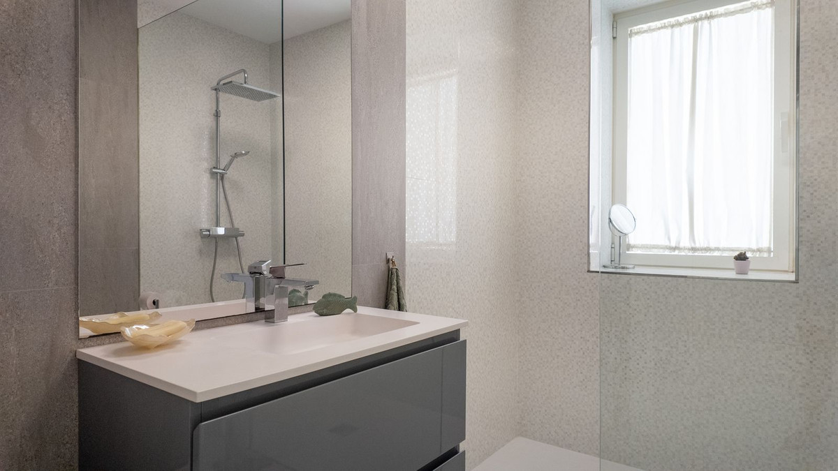 Huis te koop in Pedregalejo | 4 slaapkamers H5103964