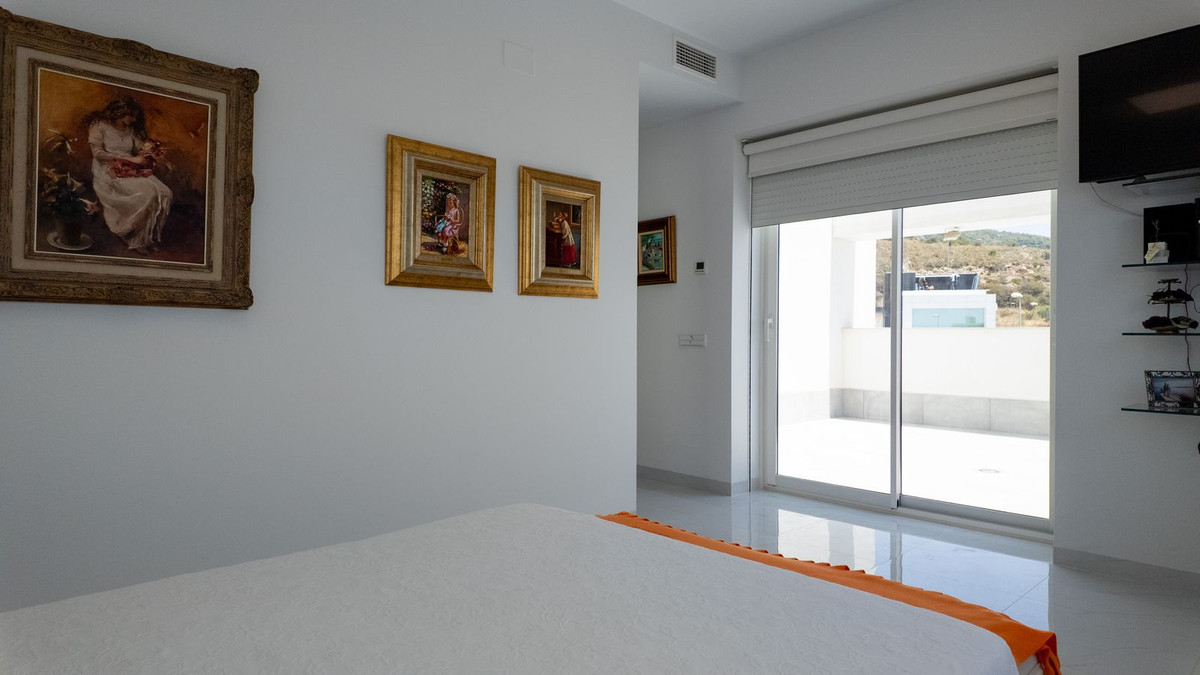 Huis te koop in Pedregalejo | 4 slaapkamers H5103964