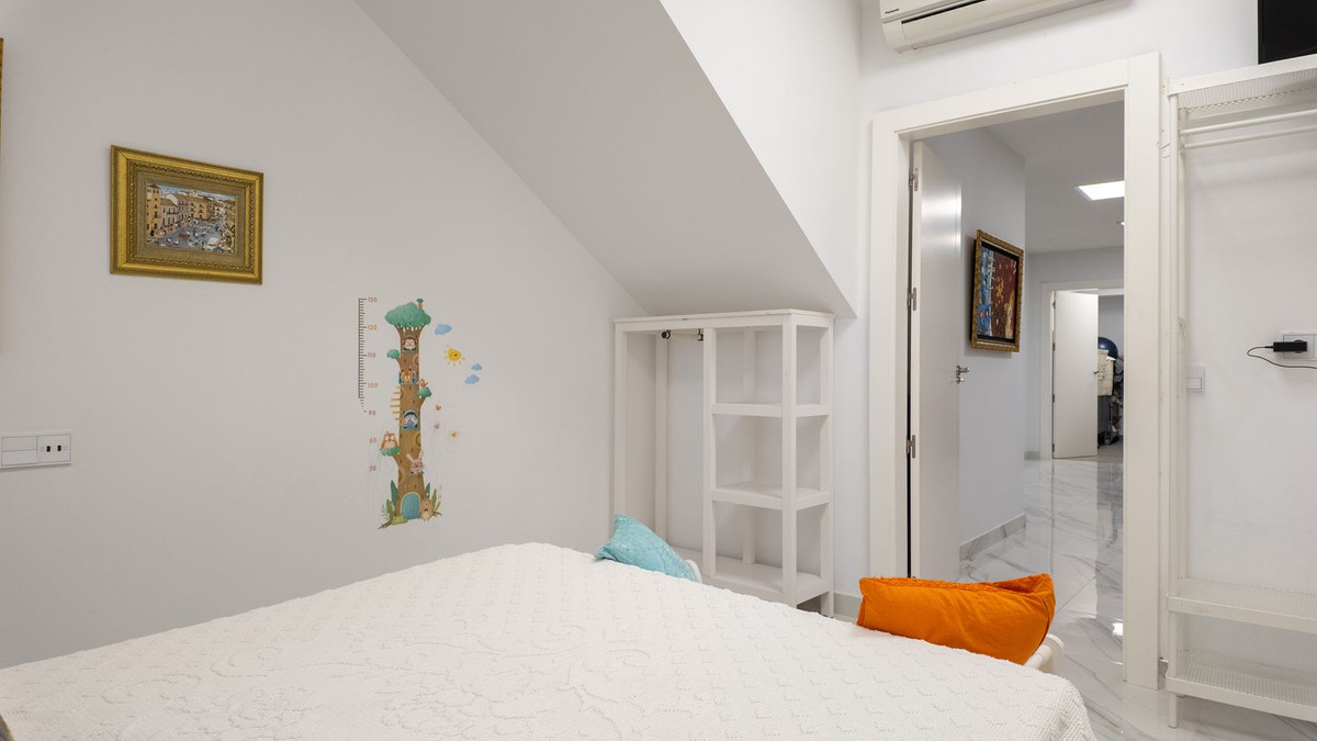 Huis te koop in Pedregalejo | 4 slaapkamers H5103964