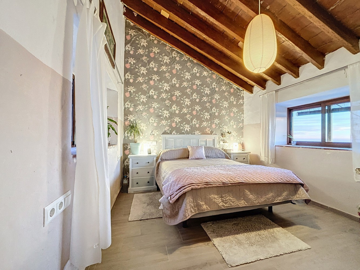 Huis te koop in Periana | 5 slaapkamers H4908907