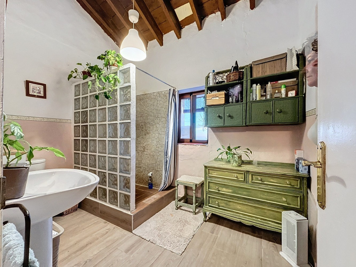 Huis te koop in Periana | 5 slaapkamers H4908907