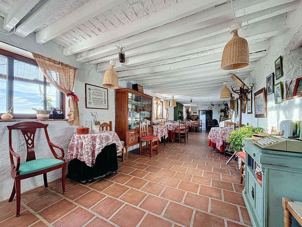 Huis te koop in Periana | 5 slaapkamers H4908907
