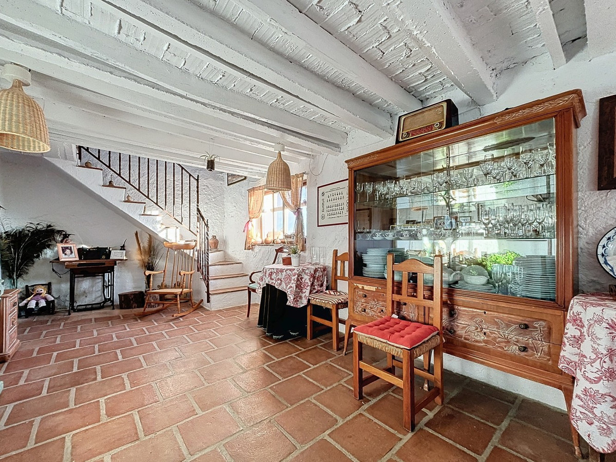 Huis te koop in Periana | 5 slaapkamers H4908907