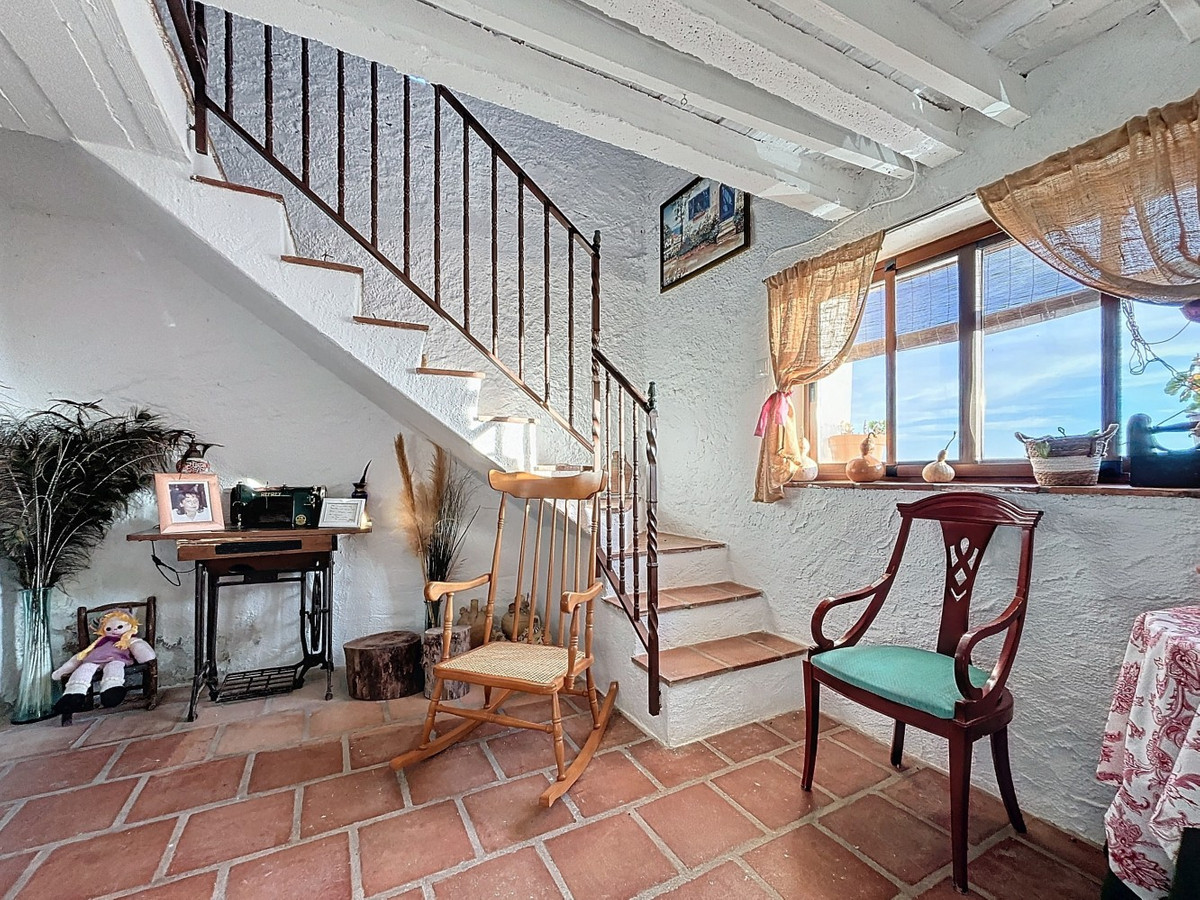Huis te koop in Periana | 5 slaapkamers H4908907