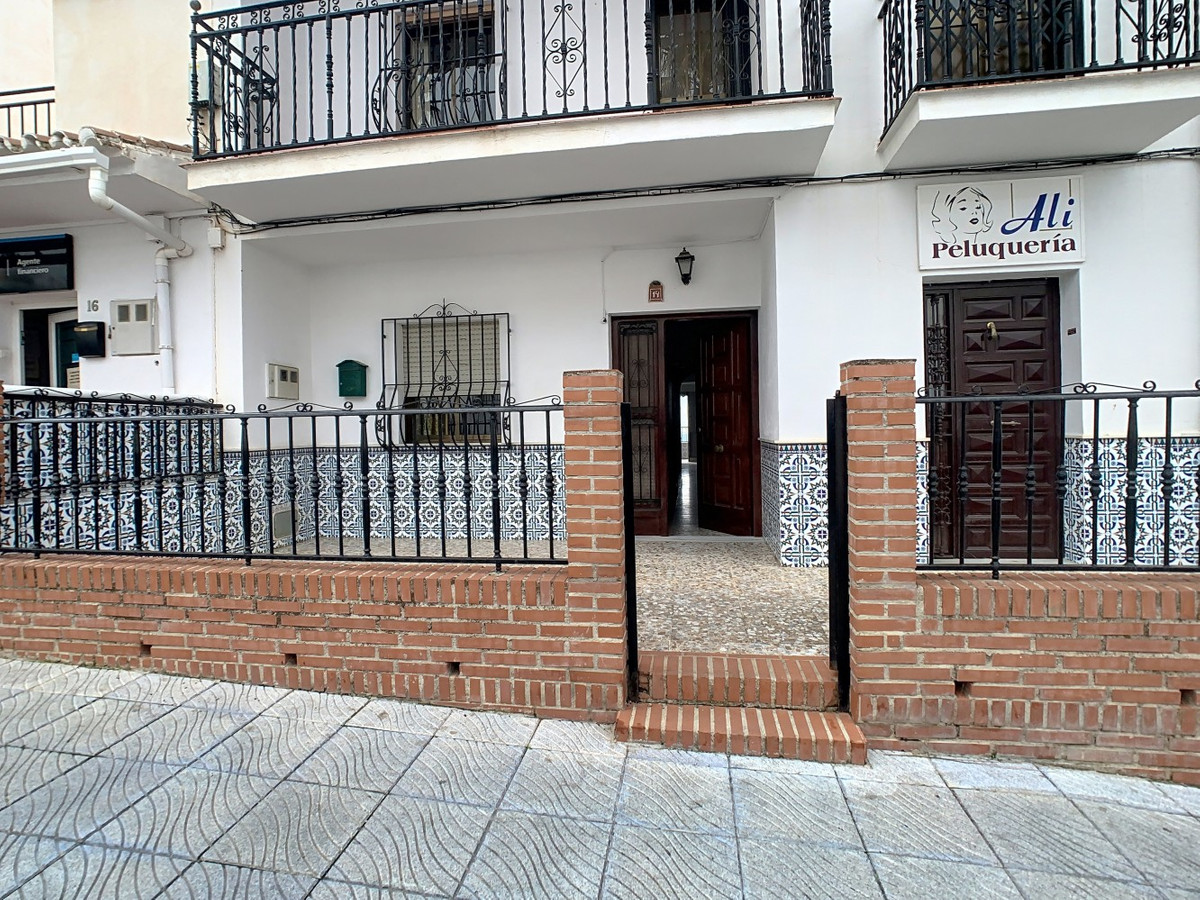 Huis te koop in Periana | 5 slaapkamers H4990678