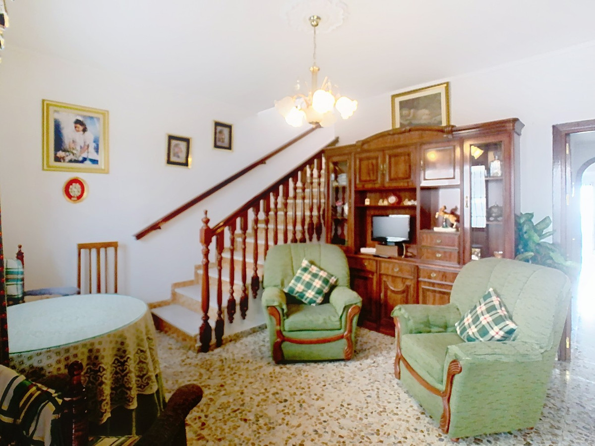 Huis te koop in Periana | 5 slaapkamers H4990678