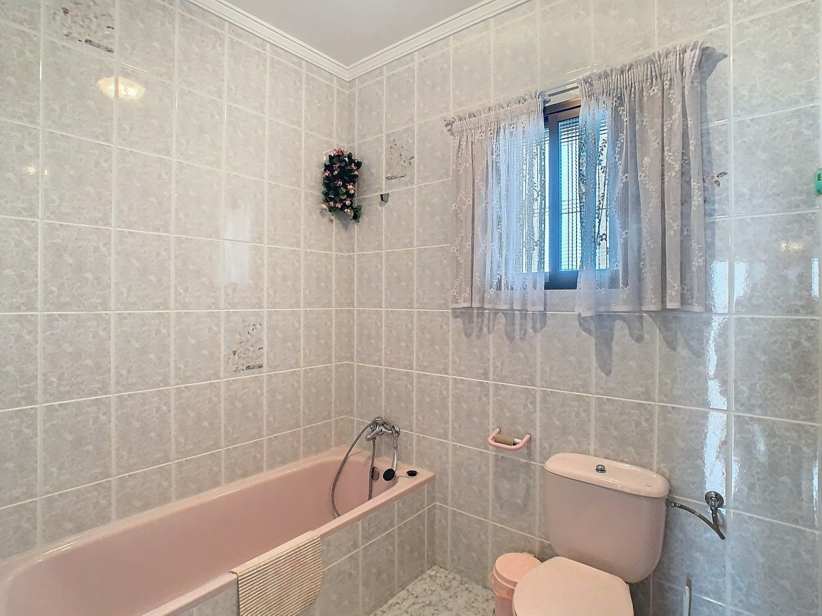Huis te koop in Periana | 5 slaapkamers H4990678
