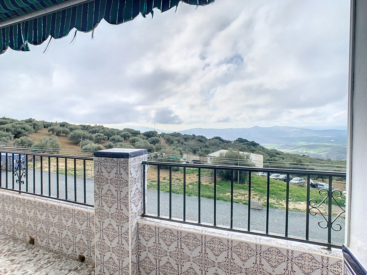 Huis te koop in Periana | 5 slaapkamers H4990678