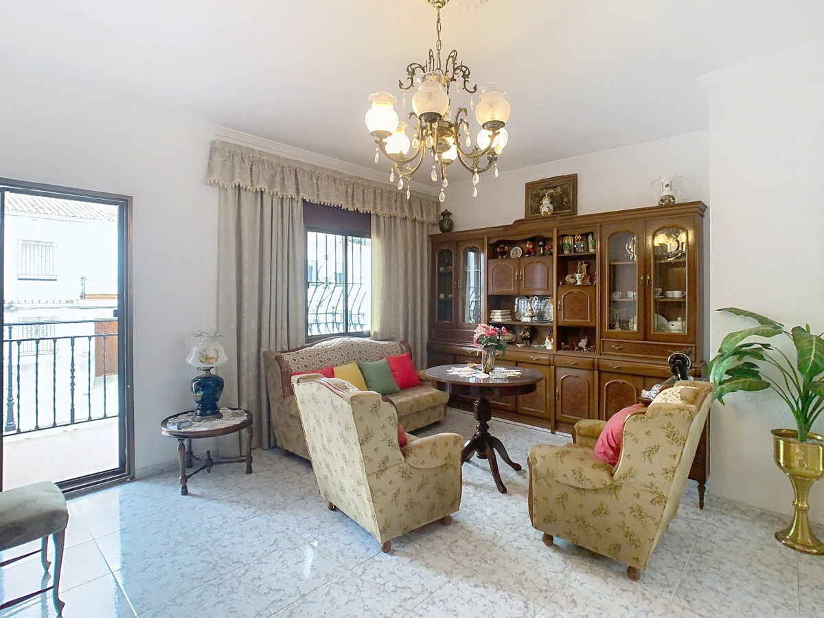 Huis te koop in Periana | 5 slaapkamers H4990678