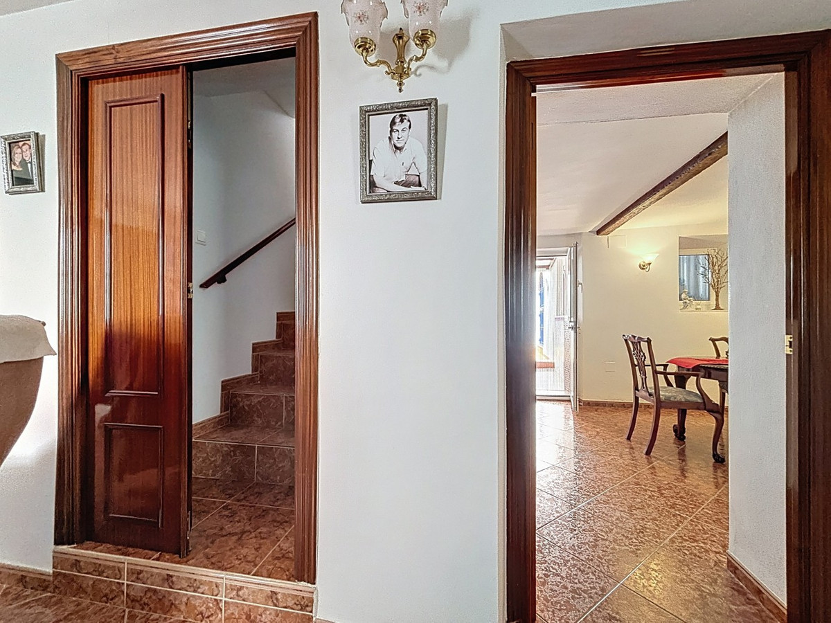 Huis te koop in Periana | 5 slaapkamers H5049922