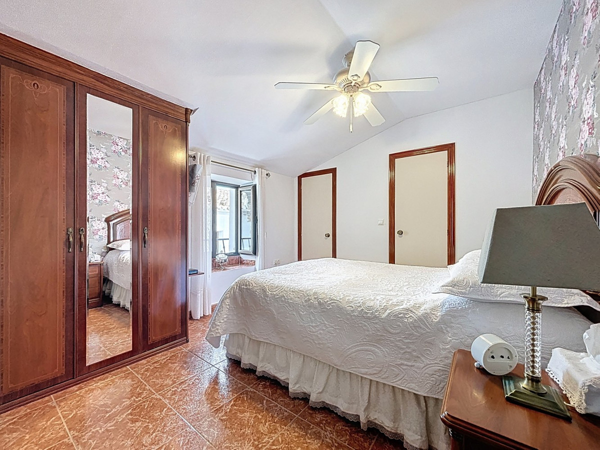Huis te koop in Periana | 5 slaapkamers H5049922