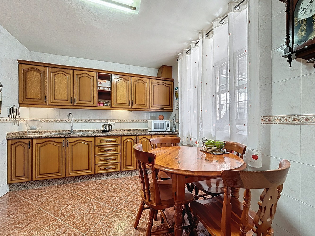 Huis te koop in Periana | 5 slaapkamers H5049922