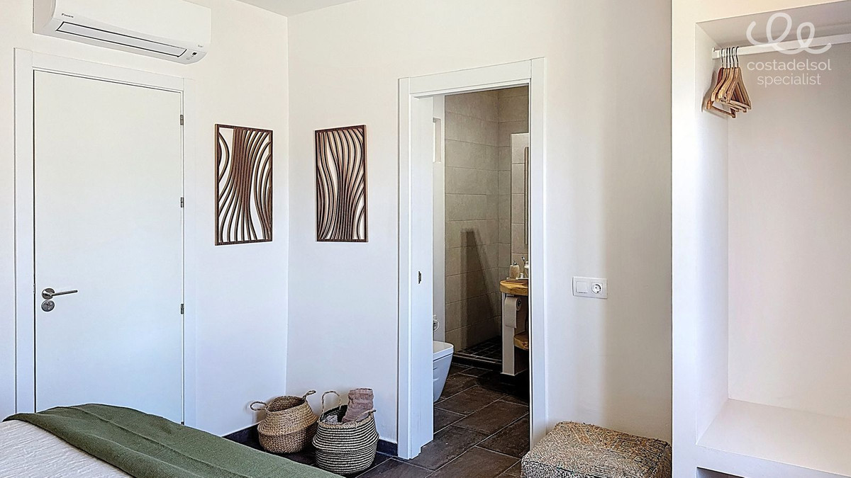 Finca - Cortijo te koop in Periana | 7 slaapkamers H5118910
