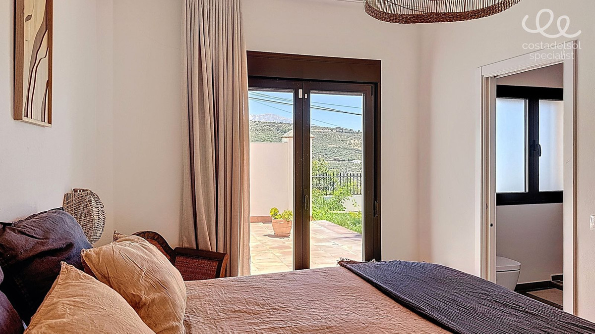 Finca - Cortijo te koop in Periana | 7 slaapkamers H5118910