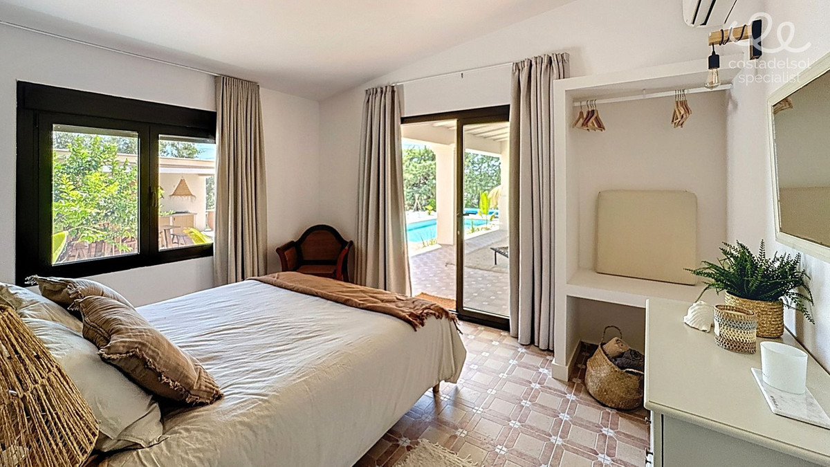 Finca - Cortijo te koop in Periana | 7 slaapkamers H5118910