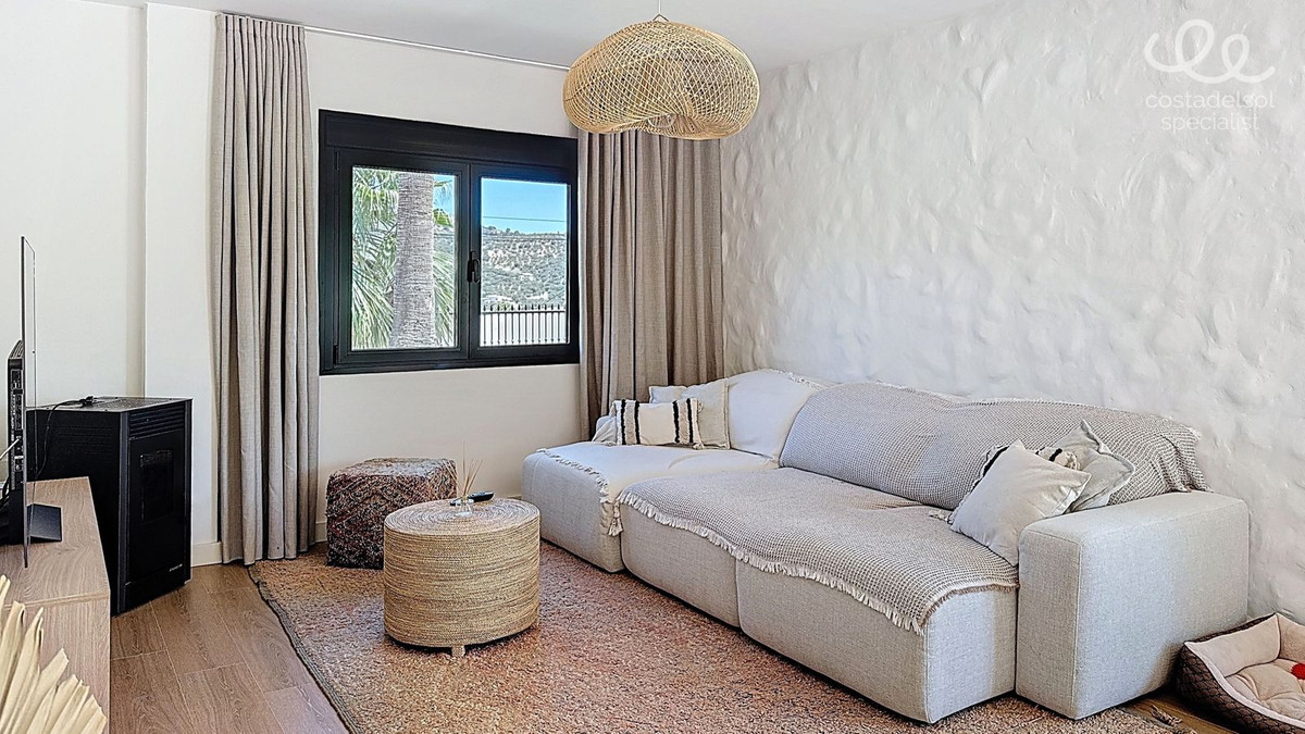 Finca - Cortijo te koop in Periana | 7 slaapkamers H5118910