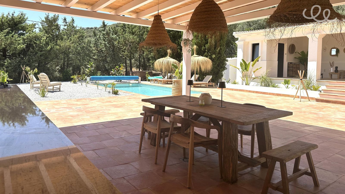 Finca - Cortijo te koop in Periana | 7 slaapkamers H5118910