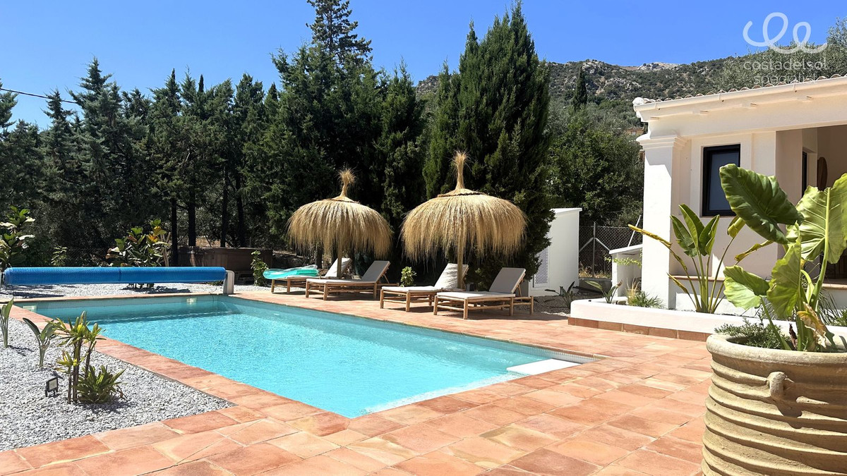 Finca - Cortijo te koop in Periana | 7 slaapkamers H5118910