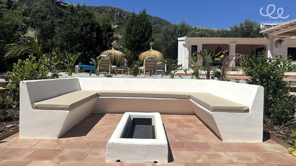 Finca - Cortijo te koop in Periana | 7 slaapkamers H5118910