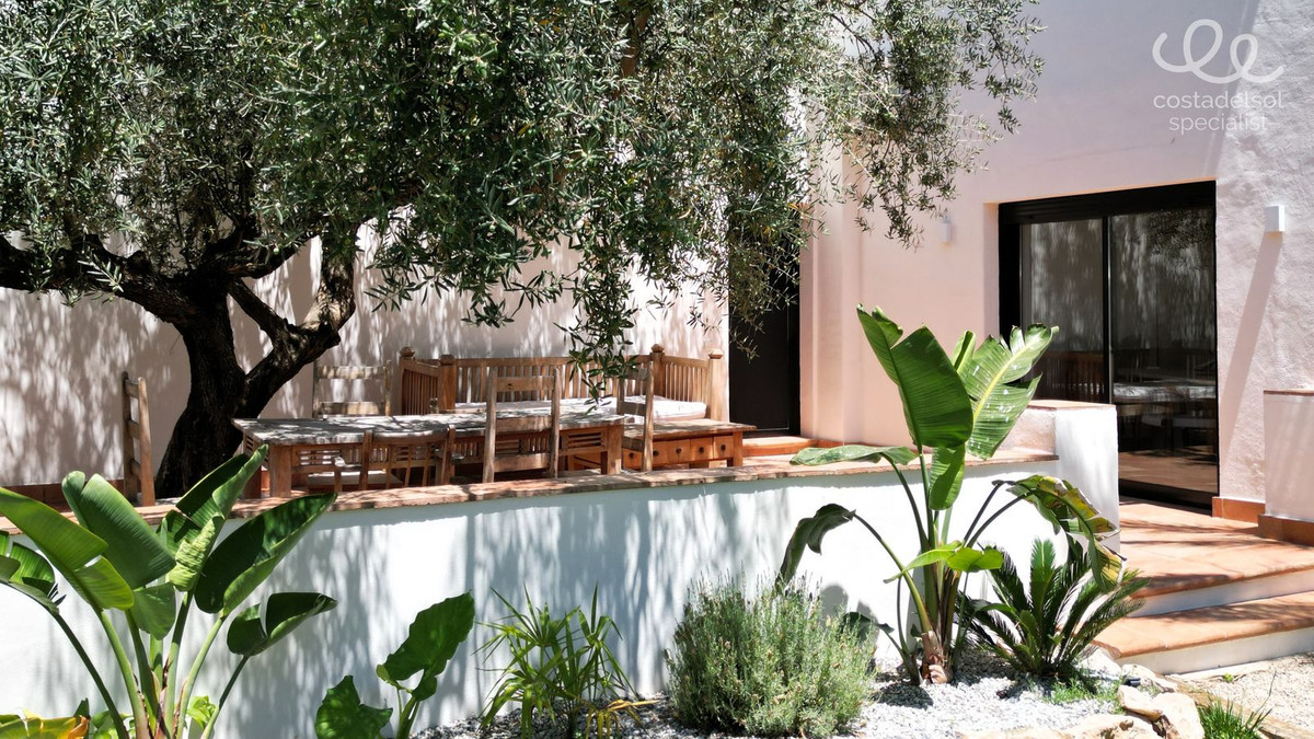 Finca - Cortijo te koop in Periana | 7 slaapkamers H5118910