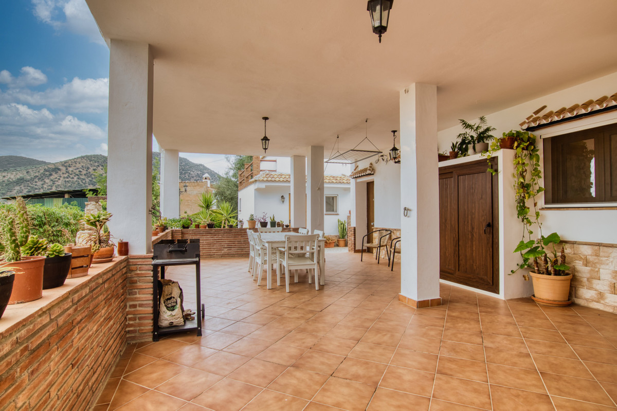 Huis te koop in Periana | 3 slaapkamers H5121196