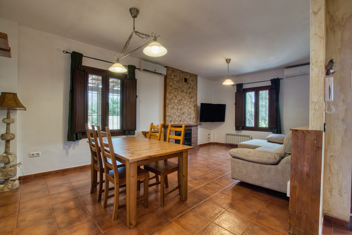 Huis te koop in Periana | 3 slaapkamers H5121196