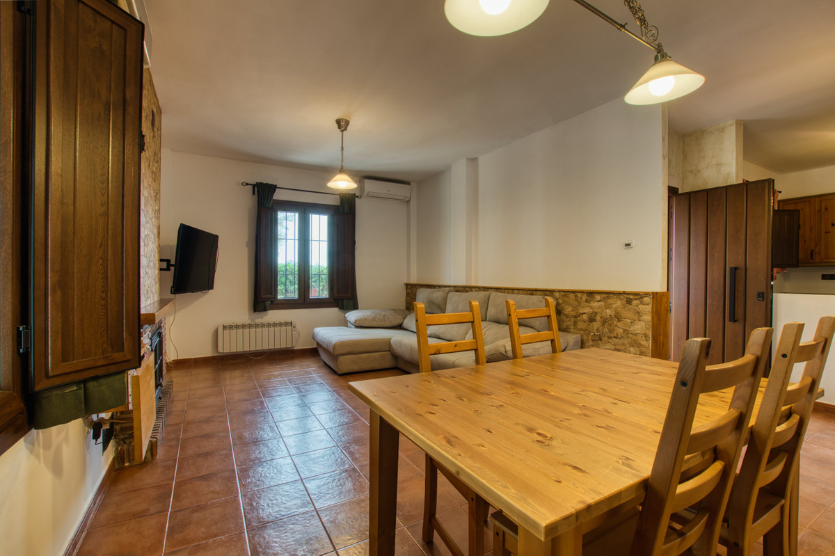 Huis te koop in Periana | 3 slaapkamers H5121196