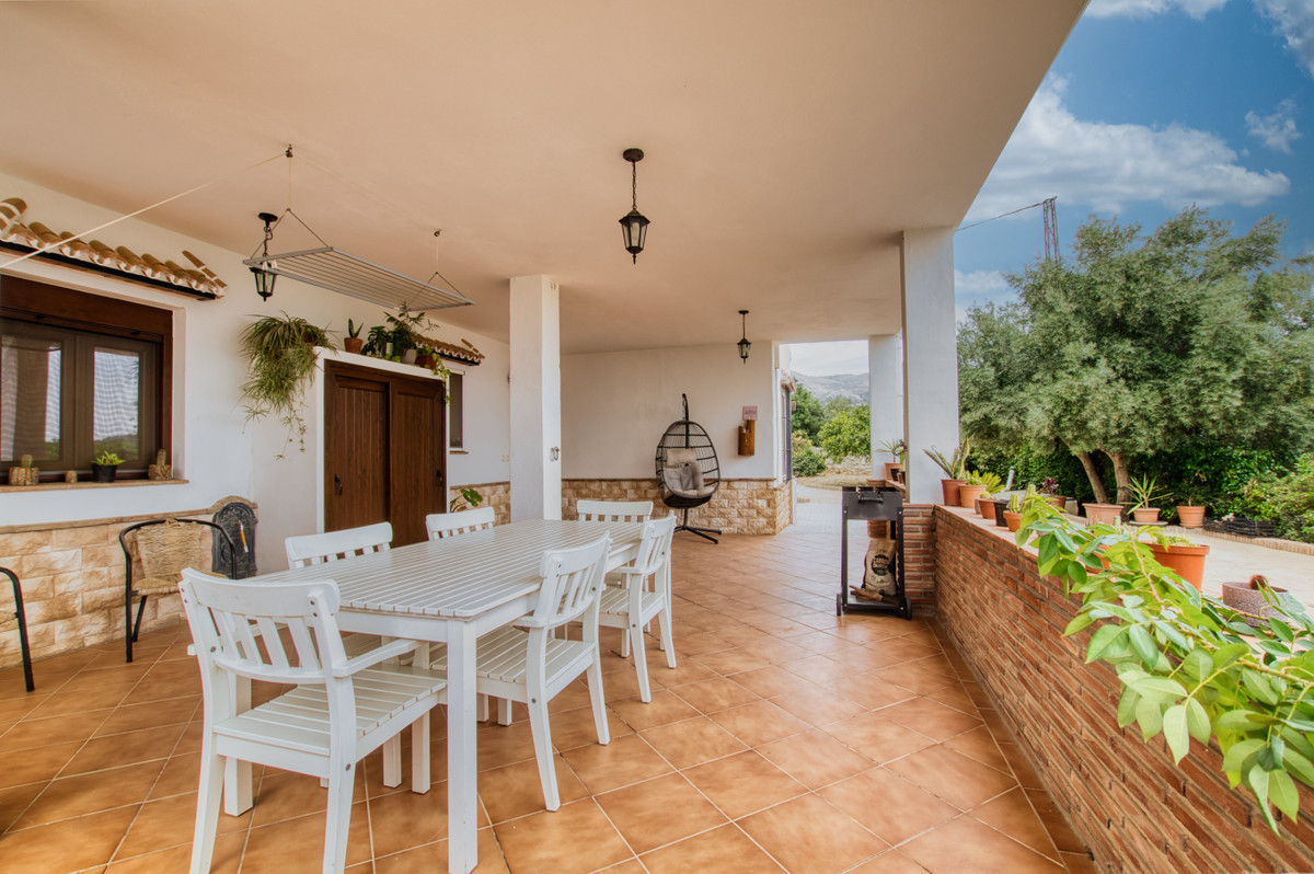 Huis te koop in Periana | 3 slaapkamers H5121196