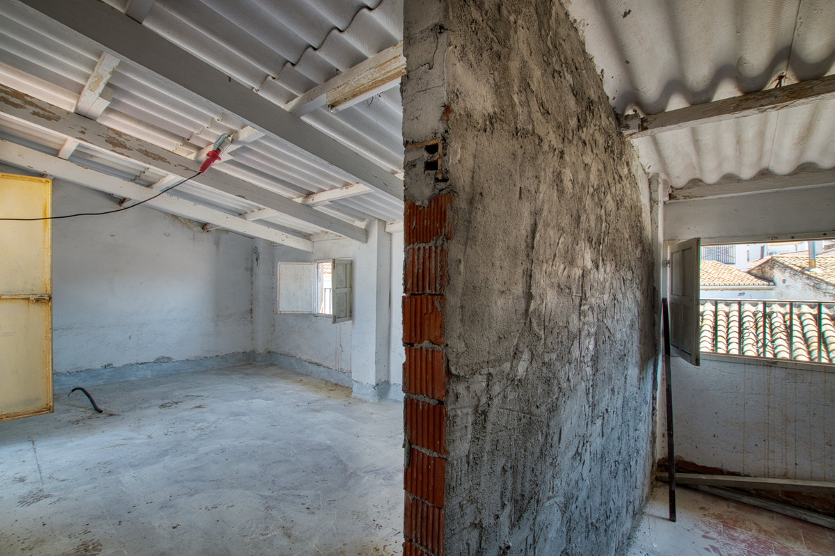 Huis te koop in Periana | 4 slaapkamers H5125402