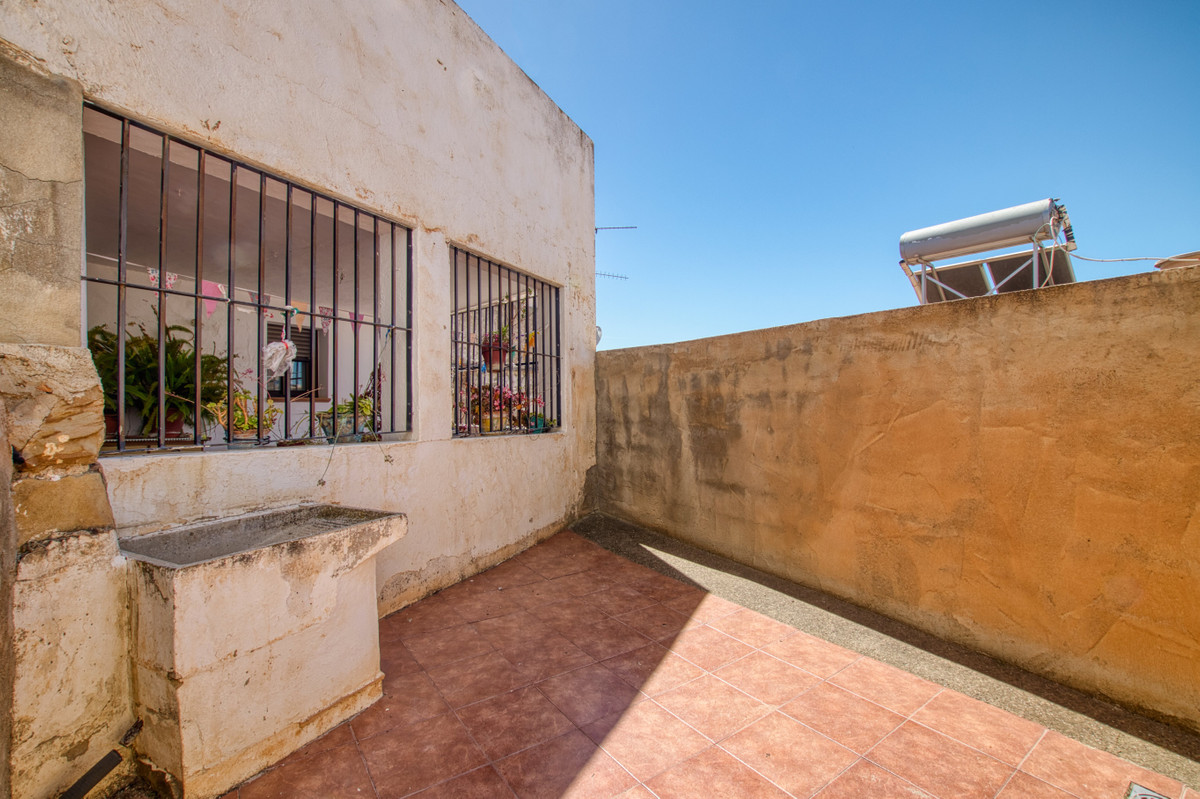 Huis te koop in Periana | 4 slaapkamers H5125402