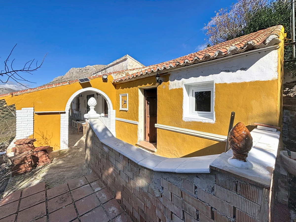 Huis te koop in Periana | 4 slaapkamers H5255137