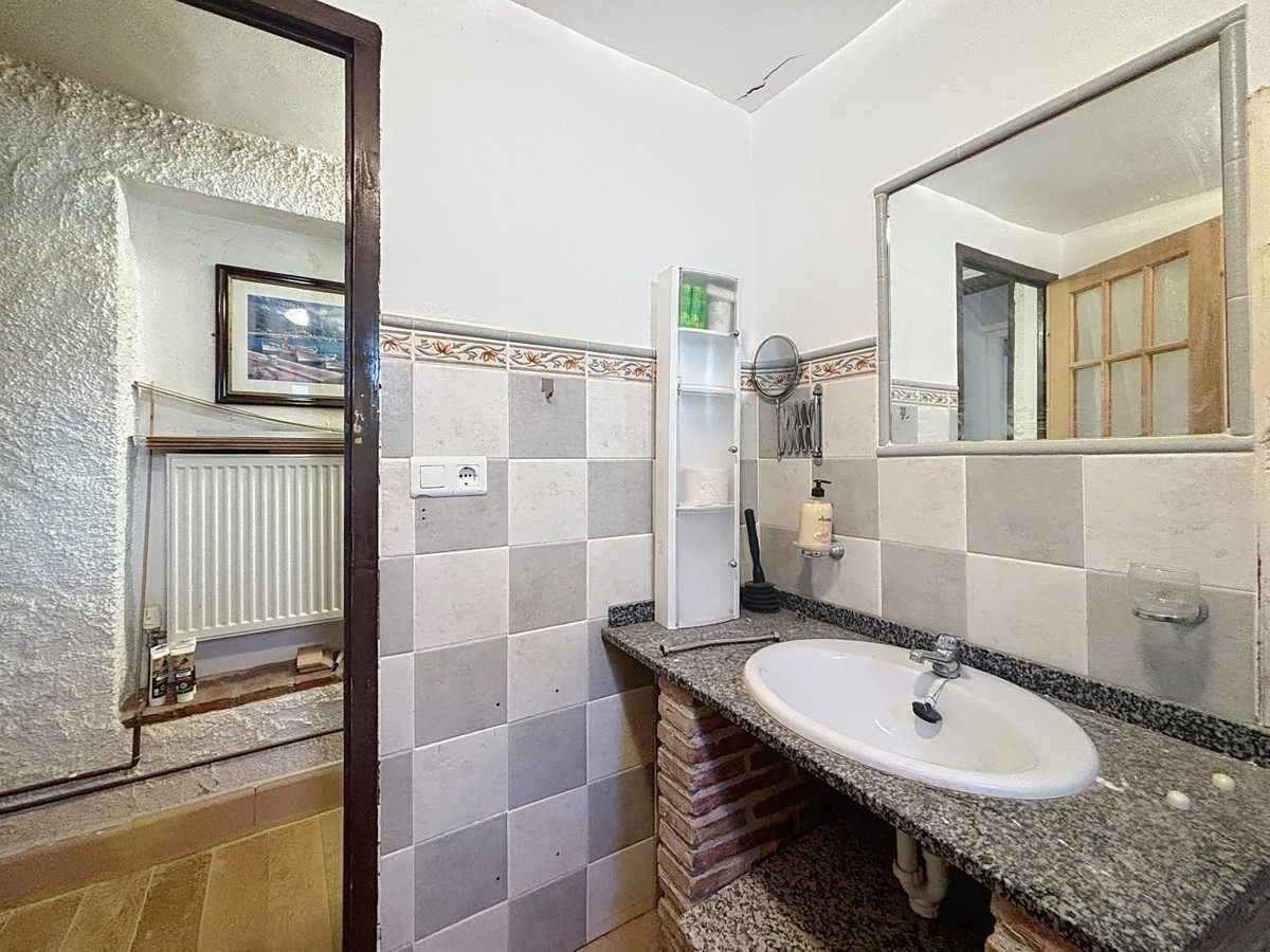 Huis te koop in Periana | 4 slaapkamers H5255137