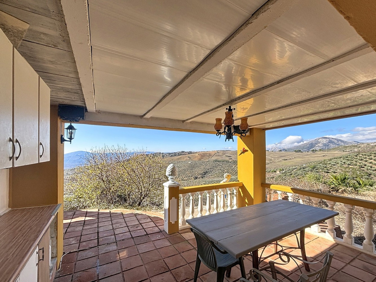 Huis te koop in Periana | 4 slaapkamers H5255137