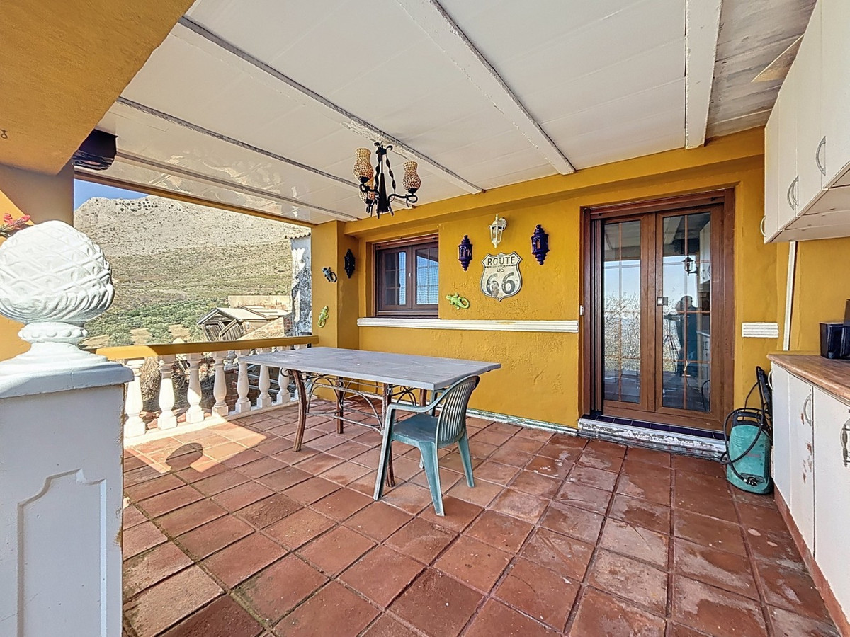 Huis te koop in Periana | 4 slaapkamers H5255137