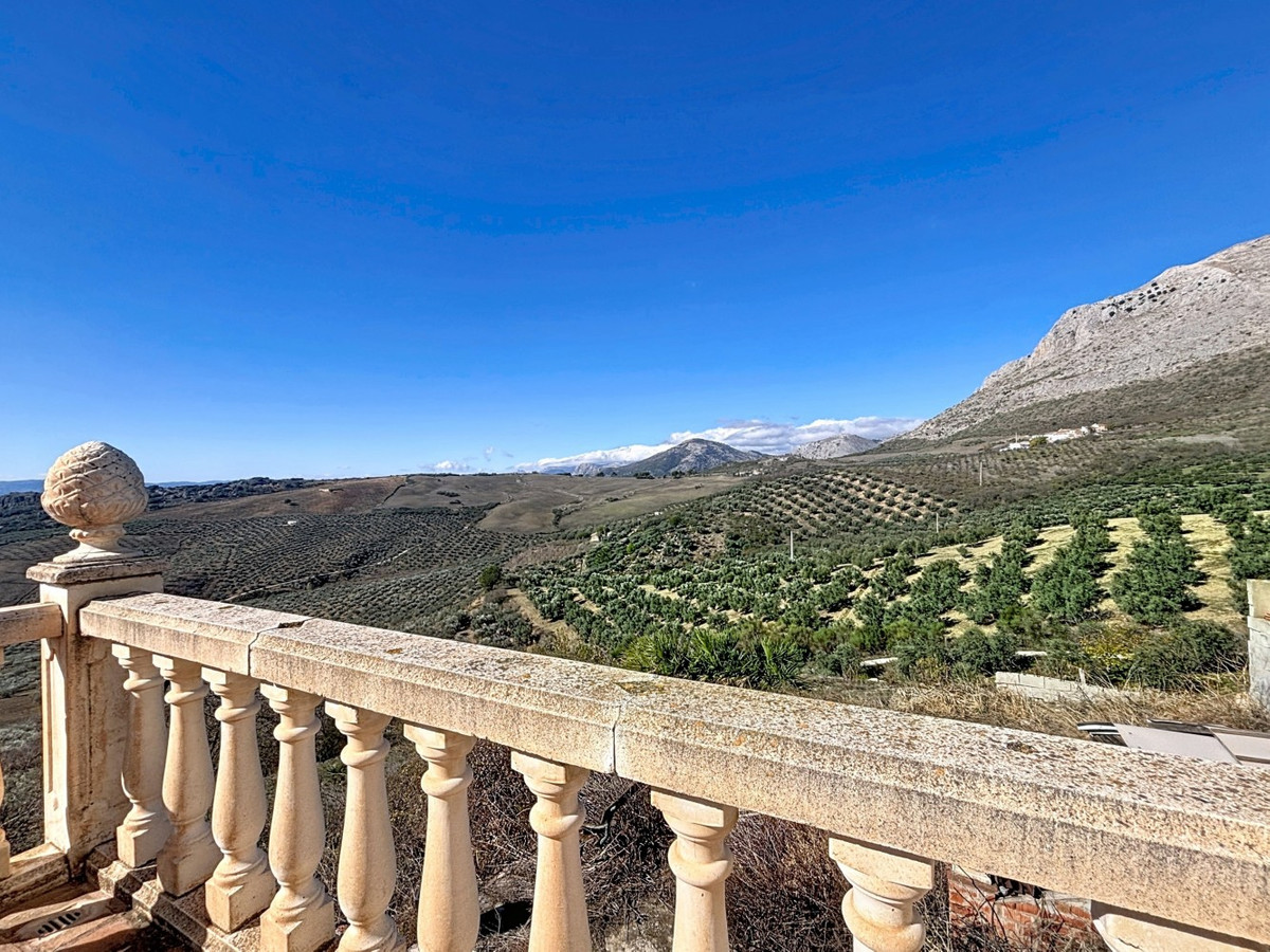 Huis te koop in Periana | 4 slaapkamers H5255137