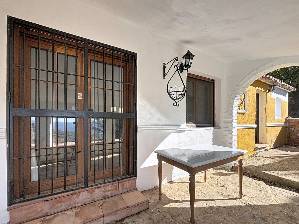 Huis te koop in Periana | 4 slaapkamers H5255137