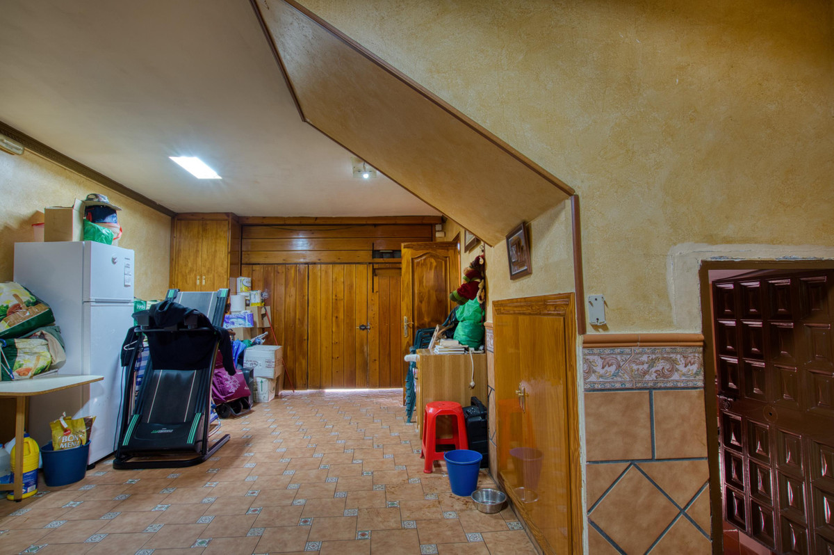 Huis te koop in Periana | 4 slaapkamers H5259586