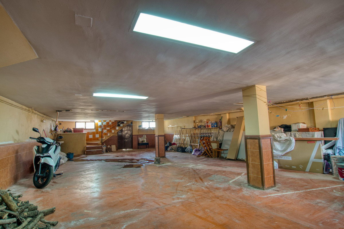 Huis te koop in Periana | 4 slaapkamers H5259586