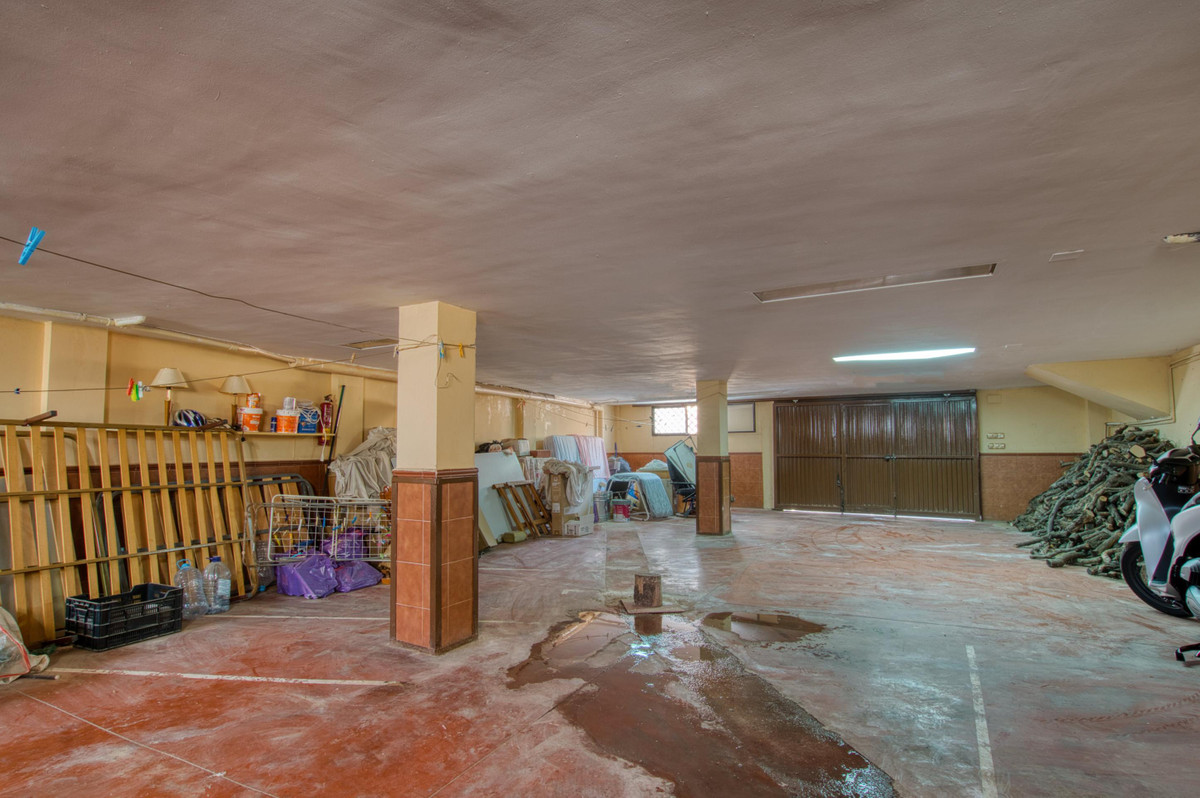 Huis te koop in Periana | 4 slaapkamers H5259586